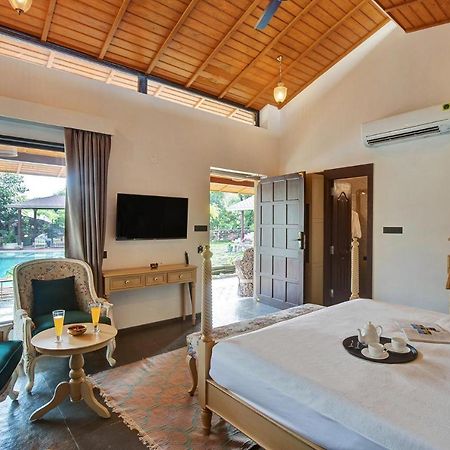 Stayvista'S The Earthen Boutique - City Escape With Spacious Pool, Terrace, Lawn & Indoor-Outdoor Games Udaipur Exterior photo