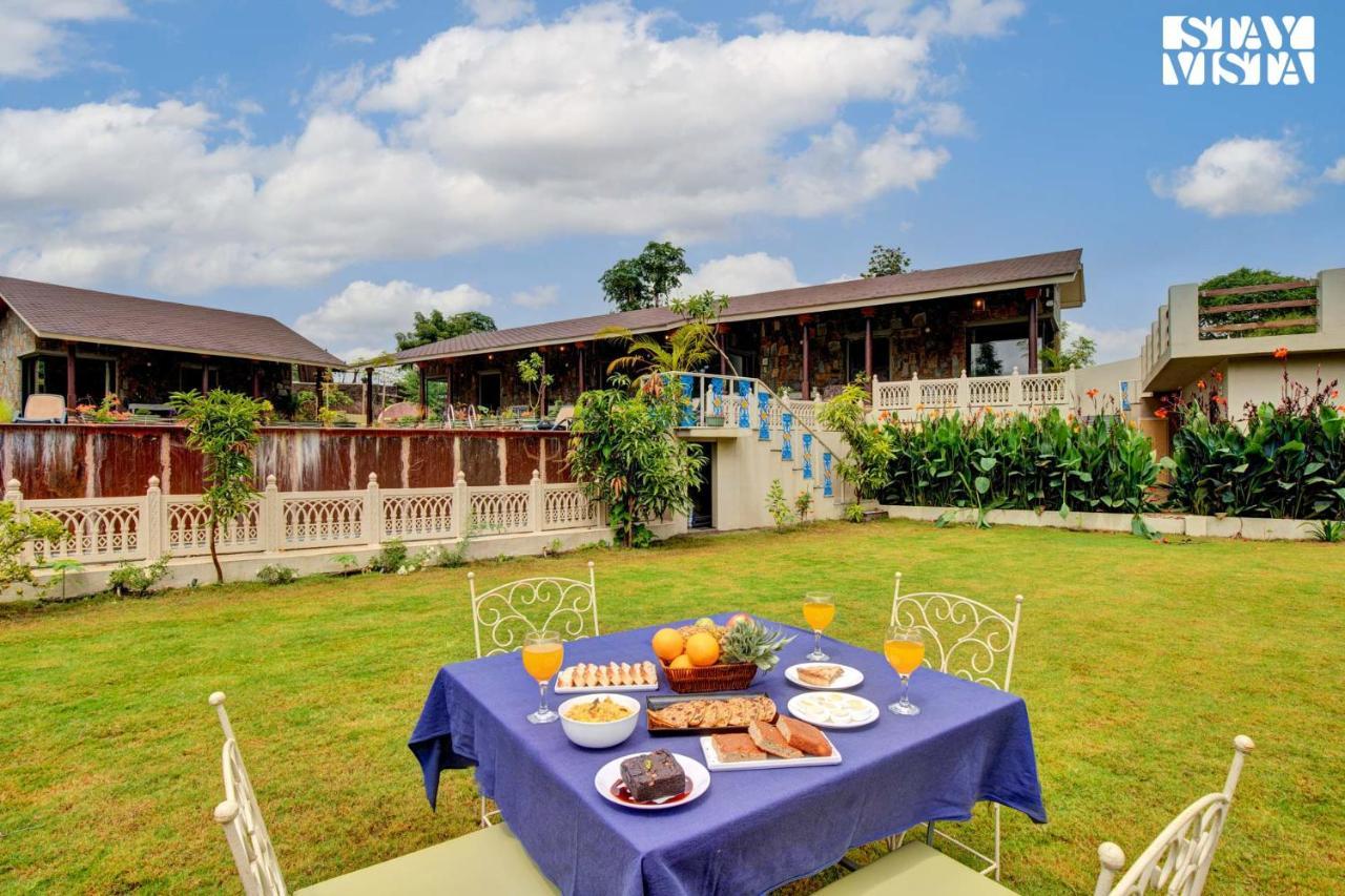 Stayvista'S The Earthen Boutique - City Escape With Spacious Pool, Terrace, Lawn & Indoor-Outdoor Games Udaipur Exterior photo
