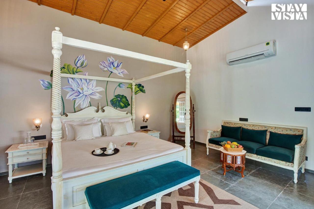 Stayvista'S The Earthen Boutique - City Escape With Spacious Pool, Terrace, Lawn & Indoor-Outdoor Games Udaipur Exterior photo
